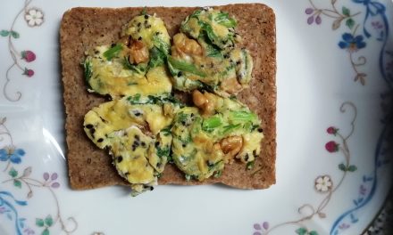 Frittatine con noci e riso venere